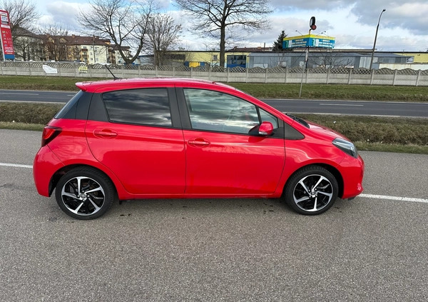Toyota Yaris cena 42000 przebieg: 118183, rok produkcji 2015 z Żuromin małe 137
